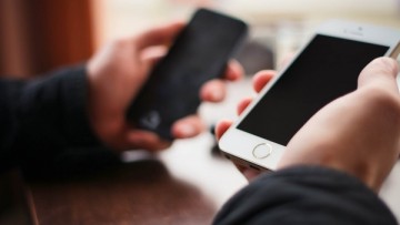 Владельцы iPhone 5 ополчились на Apple