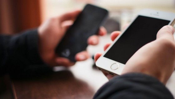Владельцы iPhone 5 ополчились на Apple
