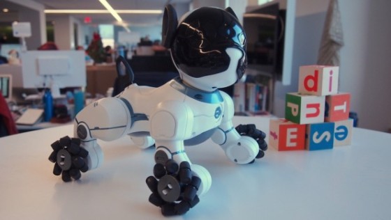 Робот-собака CHiP от компании WowWee