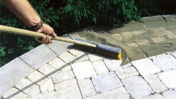 Как сделать тротуарную плитку своими руками