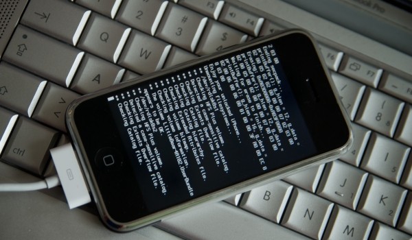Владельцы iPhone и iPad подверглись серьезной атаке