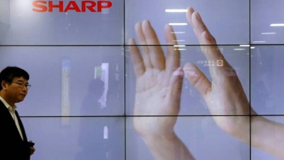 Sharp готова продаться Foxconn, тайваньцы могут передумать